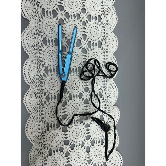 Babyliss Pro Nano Titanium Mini Straightening Iron Hair Straightener Mini Small - Picture 8 of 8